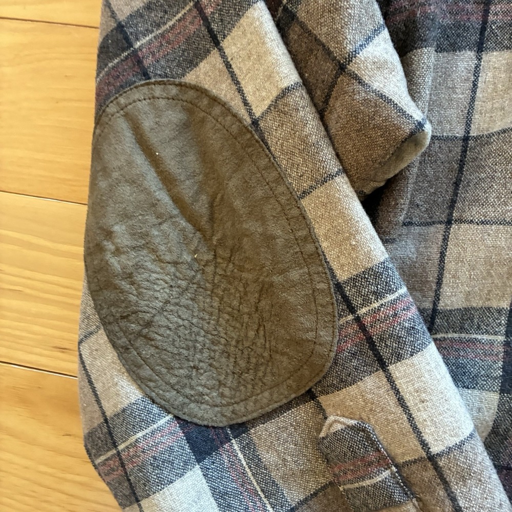Vintage Pendleton Trail Shirt Plaid Virgin Wool Elbow Patches Men's M USA Fabric - Picture 2 of 8